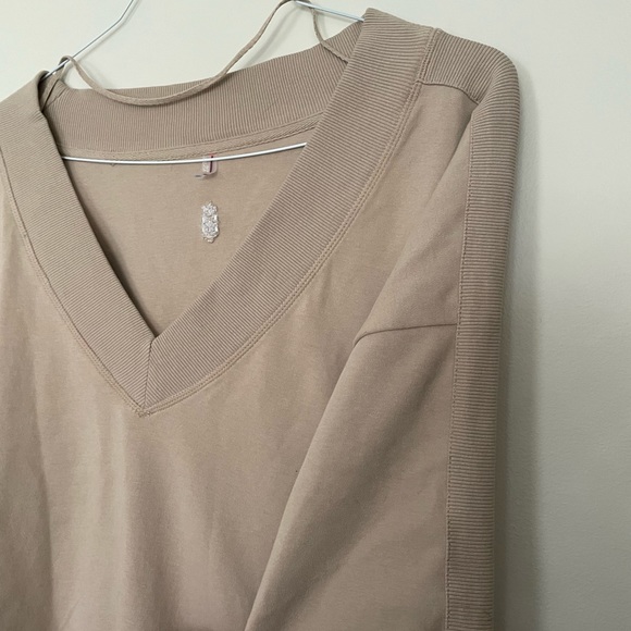 NWT Free People Movement Key Player Layer Oversized Sweatshirt Size XS - Picture 5 of 15